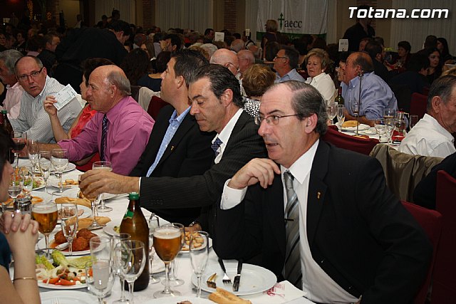 Se recaudan 6.500  en la cena contra el cncer a la que asistieron 500 personas - 19