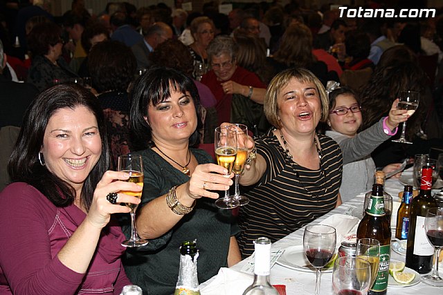 Se recaudan 6.500  en la cena contra el cncer a la que asistieron 500 personas - 79