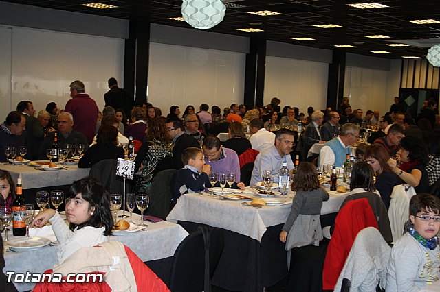 Comida solidaria a beneficio de la Asociacin de Familiares y Afectados de Lipodistrofias (AELIP) - 2013 - 3