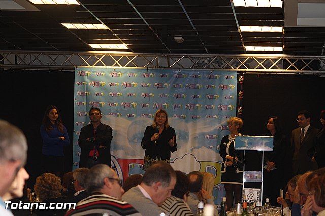 Comida solidaria a beneficio de la Asociacin de Familiares y Afectados de Lipodistrofias (AELIP) - 2013 - 100