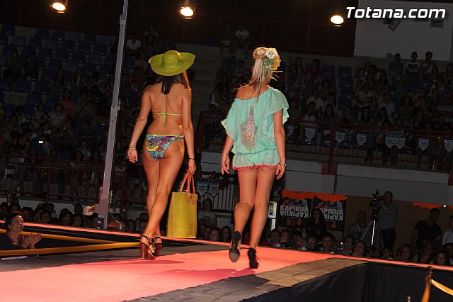 Desfile solidario de lencera y bao a beneficio de AFACMUR - 215