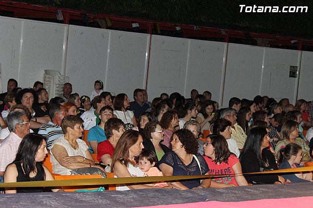 Desfile solidario de lencera y bao a beneficio de AFACMUR - 218