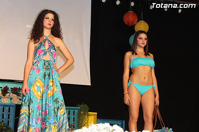 Desfile solidario de lencera y bao a beneficio de AFACMUR - 402