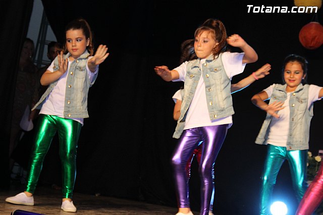 Desfile solidario de lencera y bao a beneficio de AFACMUR - 516