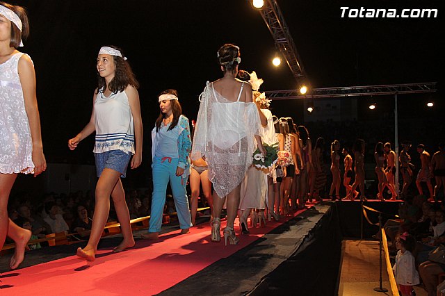 Desfile solidario de lencera y bao a beneficio de AFACMUR - 589