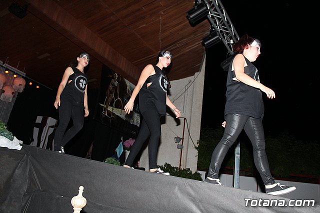 II desfile solidario a beneficio de AFACMUR - 44