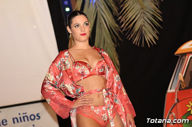 Desfile solidario de lencera y bao AFACMUR 2018 - 63