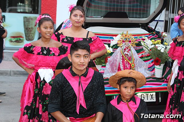 Desfile de baile. Fiestas en honor a la Virgen de la Urkupia (Bolivia) - 2