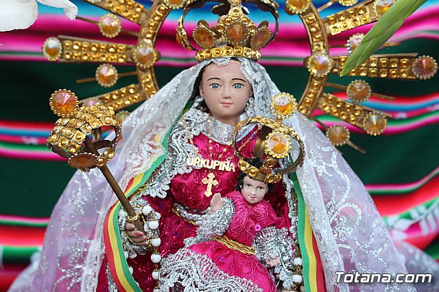 Desfile de baile. Fiestas en honor a la Virgen de la Urkupia (Bolivia) - 5