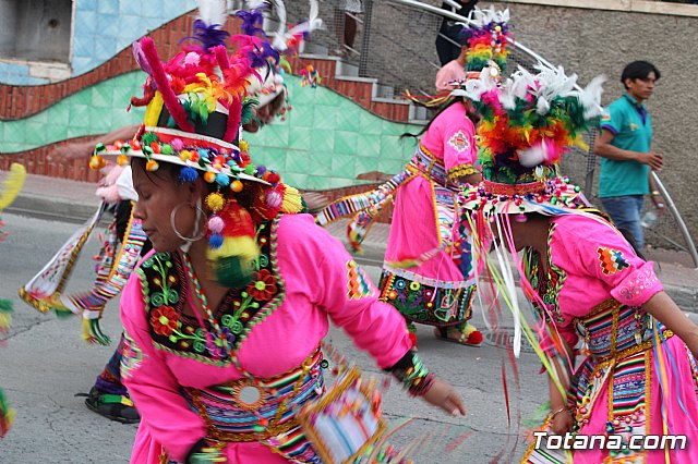 Desfile de baile. Fiestas en honor a la Virgen de la Urkupia (Bolivia) - 20