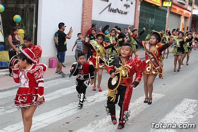 Desfile de baile. Fiestas en honor a la Virgen de la Urkupia (Bolivia) - 33