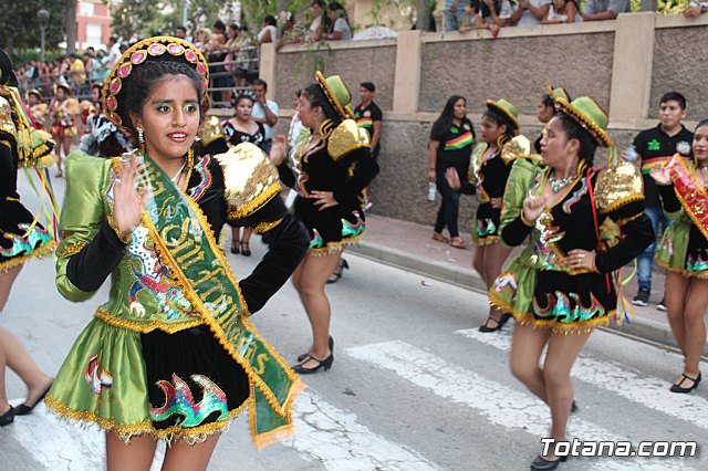 Desfile de baile. Fiestas en honor a la Virgen de la Urkupia (Bolivia) - 37