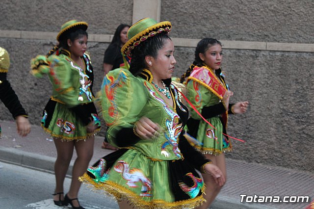 Desfile de baile. Fiestas en honor a la Virgen de la Urkupia (Bolivia) - 39