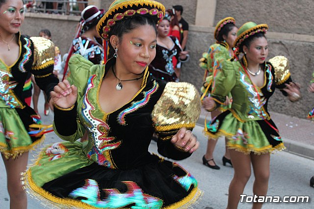Desfile de baile. Fiestas en honor a la Virgen de la Urkupia (Bolivia) - 42