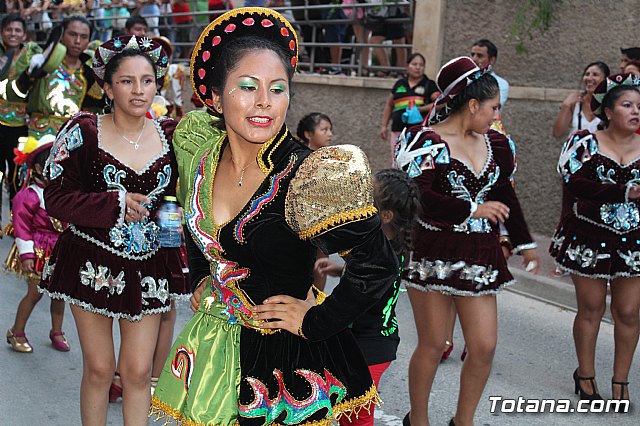 Desfile de baile. Fiestas en honor a la Virgen de la Urkupia (Bolivia) - 44
