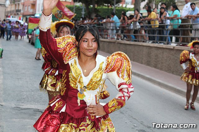 Desfile de baile. Fiestas en honor a la Virgen de la Urkupia (Bolivia) - 49