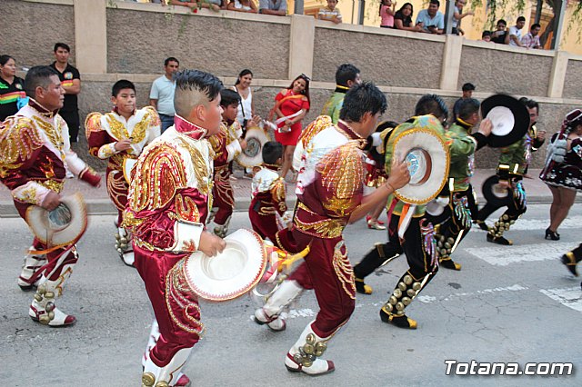 Desfile de baile. Fiestas en honor a la Virgen de la Urkupia (Bolivia) - 51