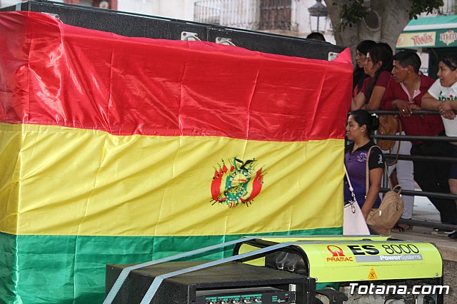 Desfile de baile. Fiestas en honor a la Virgen de la Urkupia (Bolivia) - 59