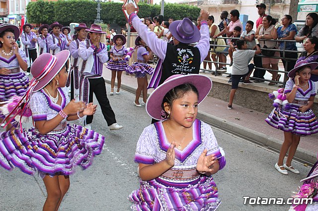 Desfile de baile. Fiestas en honor a la Virgen de la Urkupia (Bolivia) - 64