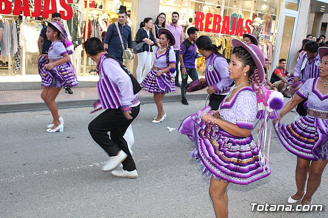 Desfile de baile. Fiestas en honor a la Virgen de la Urkupia (Bolivia) - 67