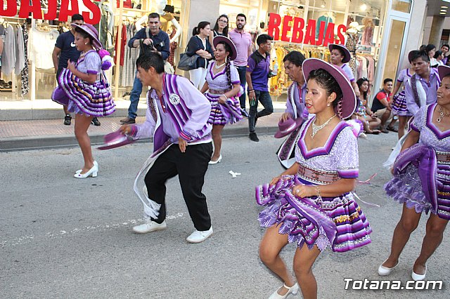 Desfile de baile. Fiestas en honor a la Virgen de la Urkupia (Bolivia) - 68