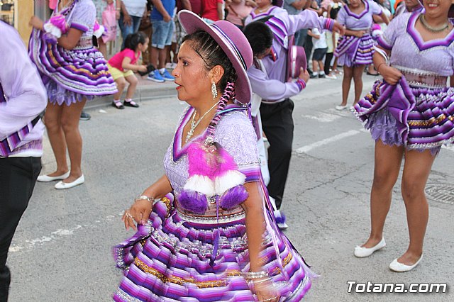 Desfile de baile. Fiestas en honor a la Virgen de la Urkupia (Bolivia) - 75