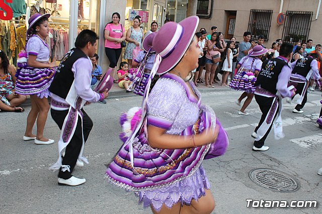 Desfile de baile. Fiestas en honor a la Virgen de la Urkupia (Bolivia) - 76