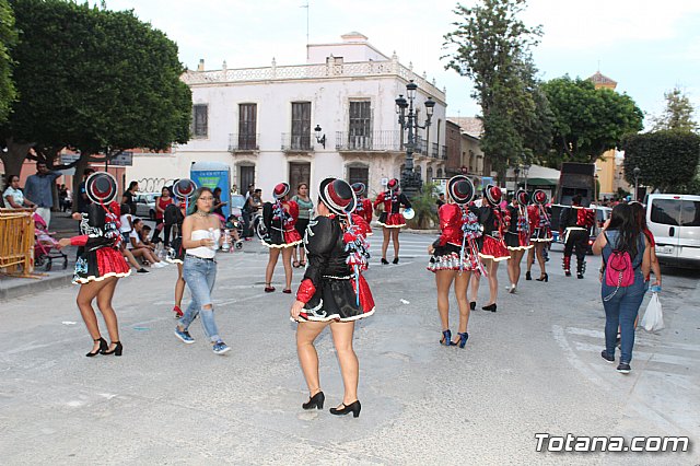 Desfile de baile. Fiestas en honor a la Virgen de la Urkupia (Bolivia) - 94