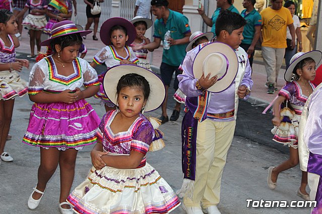 Desfile de baile. Fiestas en honor a la Virgen de la Urkupia (Bolivia) - 104