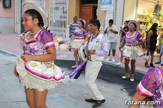 Desfile de baile. Fiestas en honor a la Virgen de la Urkupia (Bolivia) - 112