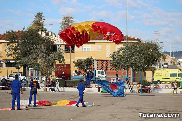 Salida DRAGONChallenge 2017 y exhibicin Patrulla Acrobtica de Paracaidismo del Ejrcito del Aire - 112