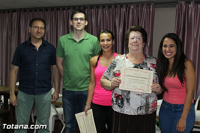 Clausura y entrega de diplomas del Programa de Gimnasia para Personas Mayores - 2015 - 27