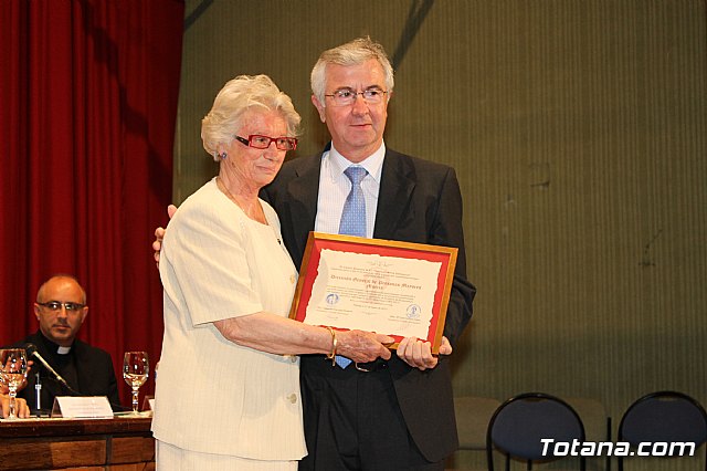 La asociacin Salus Infirmorum finaliz la celebracin de sus actos conmemorativos por su 25 aniversario - 86