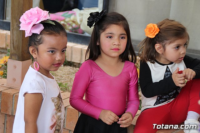 Los mayores de la Residencia La Pursima celebran la Feria de Abril 2017  - 14