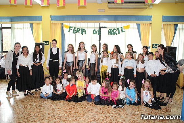 Los mayores de la Residencia La Pursima celebran la Feria de Abril 2017  - 104