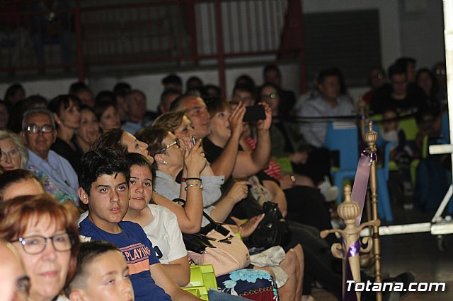 VI Desfile Solidario de Lencera y Bao a beneficio de Afacmur 2019 - 12