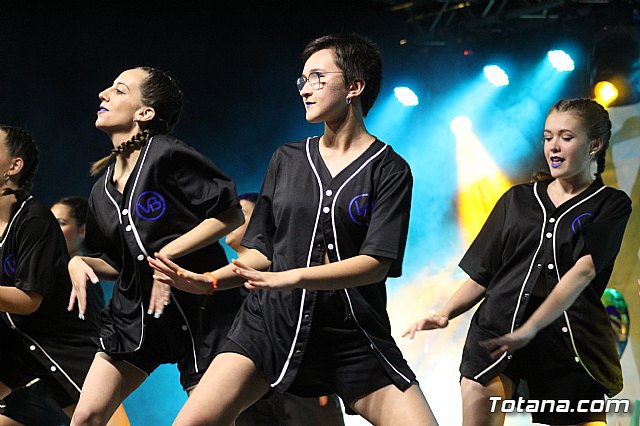 VI Desfile Solidario de Lencera y Bao a beneficio de Afacmur 2019 - 71