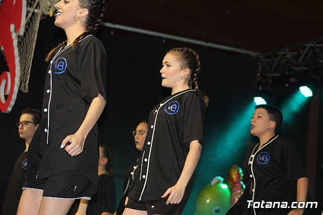 VI Desfile Solidario de Lencera y Bao a beneficio de Afacmur 2019 - 72