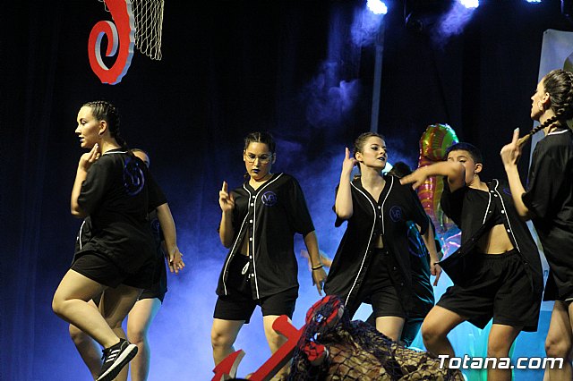 VI Desfile Solidario de Lencera y Bao a beneficio de Afacmur 2019 - 76