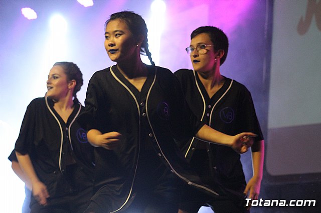 VI Desfile Solidario de Lencera y Bao a beneficio de Afacmur 2019 - 88