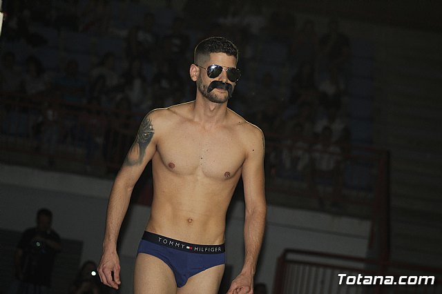 VI Desfile Solidario de Lencera y Bao a beneficio de Afacmur 2019 - 95