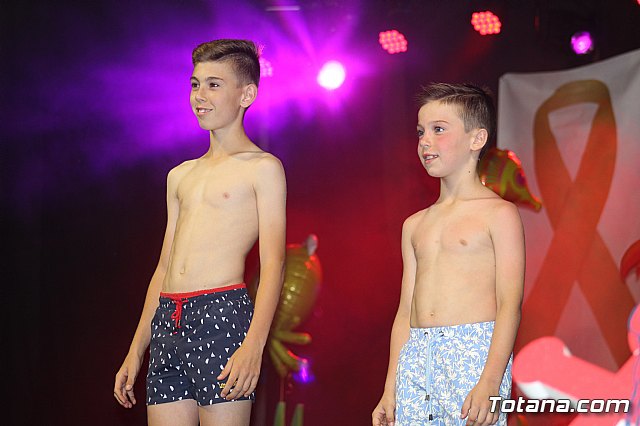 VI Desfile Solidario de Lencera y Bao a beneficio de Afacmur 2019 - 161