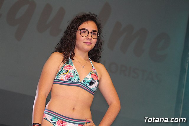 VI Desfile Solidario de Lencera y Bao a beneficio de Afacmur 2019 - 296