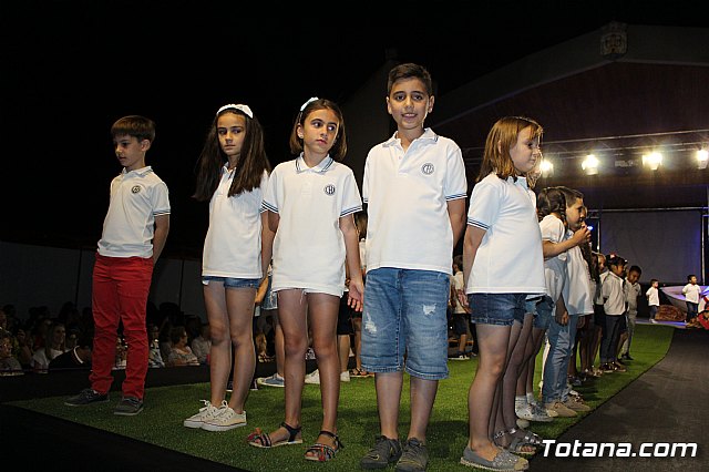 VI Desfile Solidario de Lencera y Bao a beneficio de Afacmur 2019 - 388