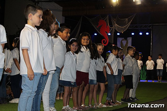 VI Desfile Solidario de Lencera y Bao a beneficio de Afacmur 2019 - 390