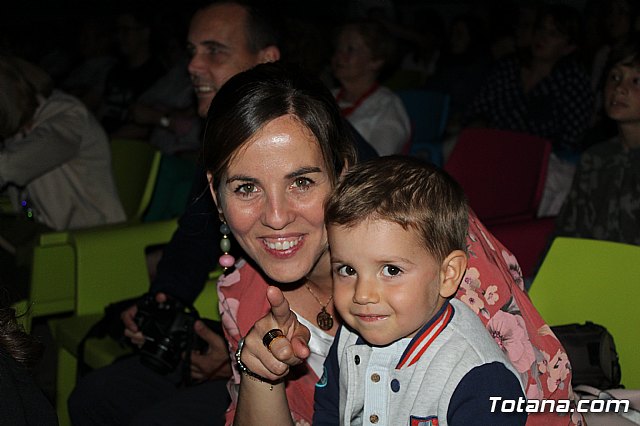 VI Desfile Solidario de Lencera y Bao a beneficio de Afacmur 2019 - 448