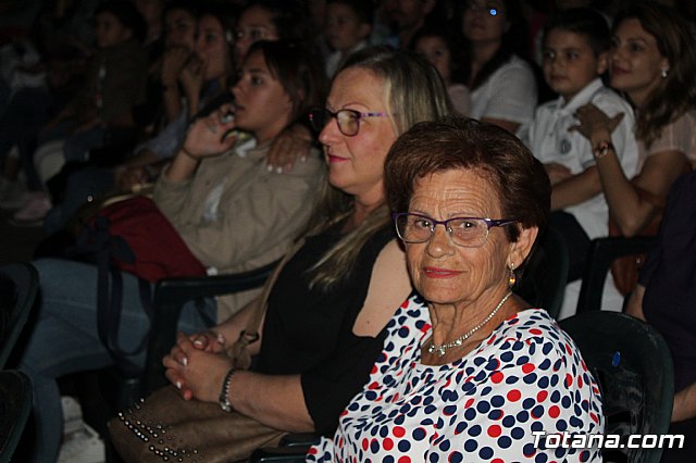 VI Desfile Solidario de Lencera y Bao a beneficio de Afacmur 2019 - 468