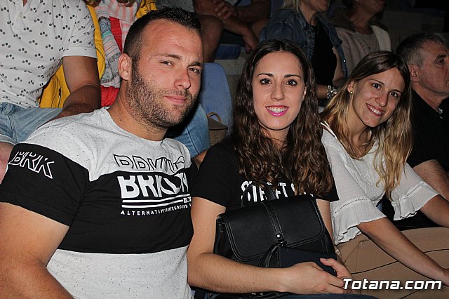 VI Desfile Solidario de Lencera y Bao a beneficio de Afacmur 2019 - 538