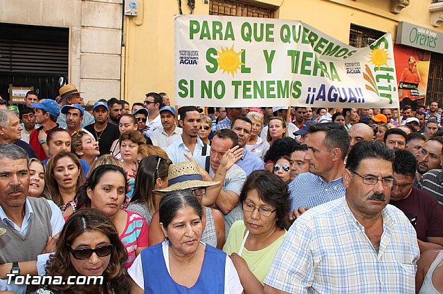 Concentracin ante la CHS para reivindicar agua para riego - 24