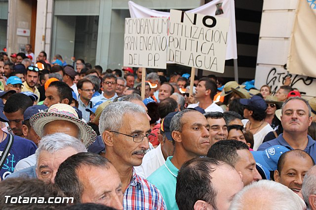 Concentracin ante la CHS para reivindicar agua para riego - 48